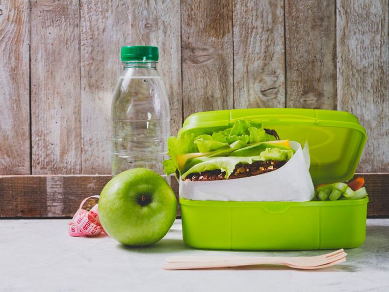 Appel, water en salade
